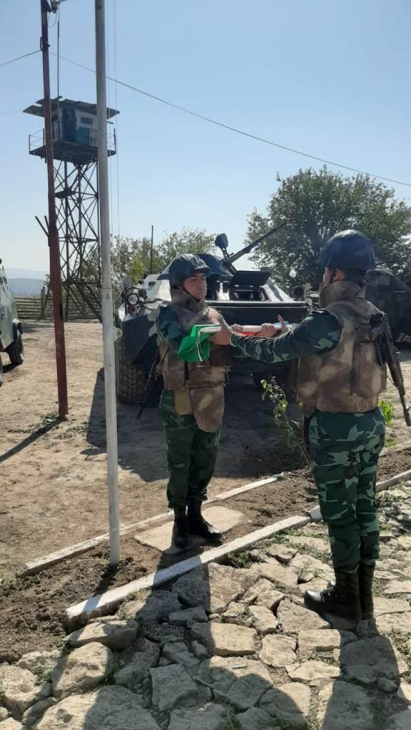 Флаг Азербайджана развевается над пограничными заставами на освобожденных территориях