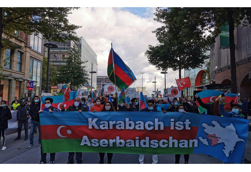 Азербайджанцы в Германии провели акцию