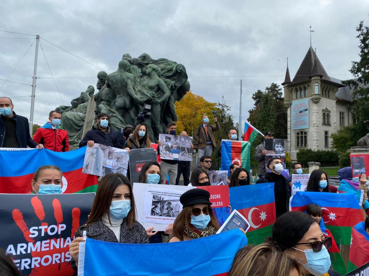 Bern Gəncə terroruna etiraz edir