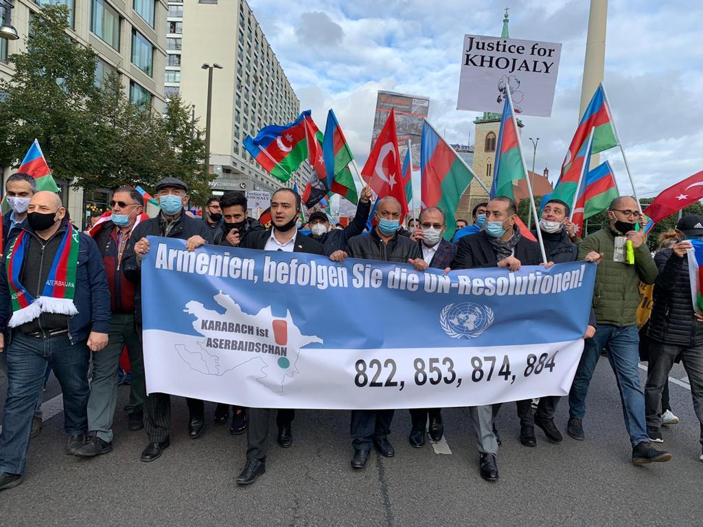 Almaniya azərbaycanlıları ayağa qalxdı