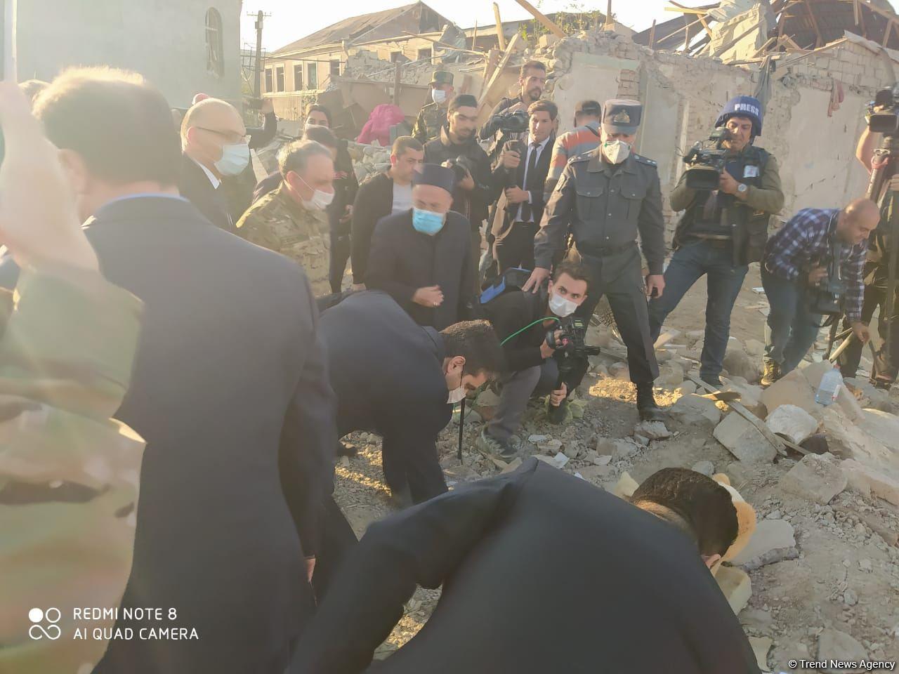 Хикмет Гаджиев и представители дипломатического корпуса прибыли в Гянджу