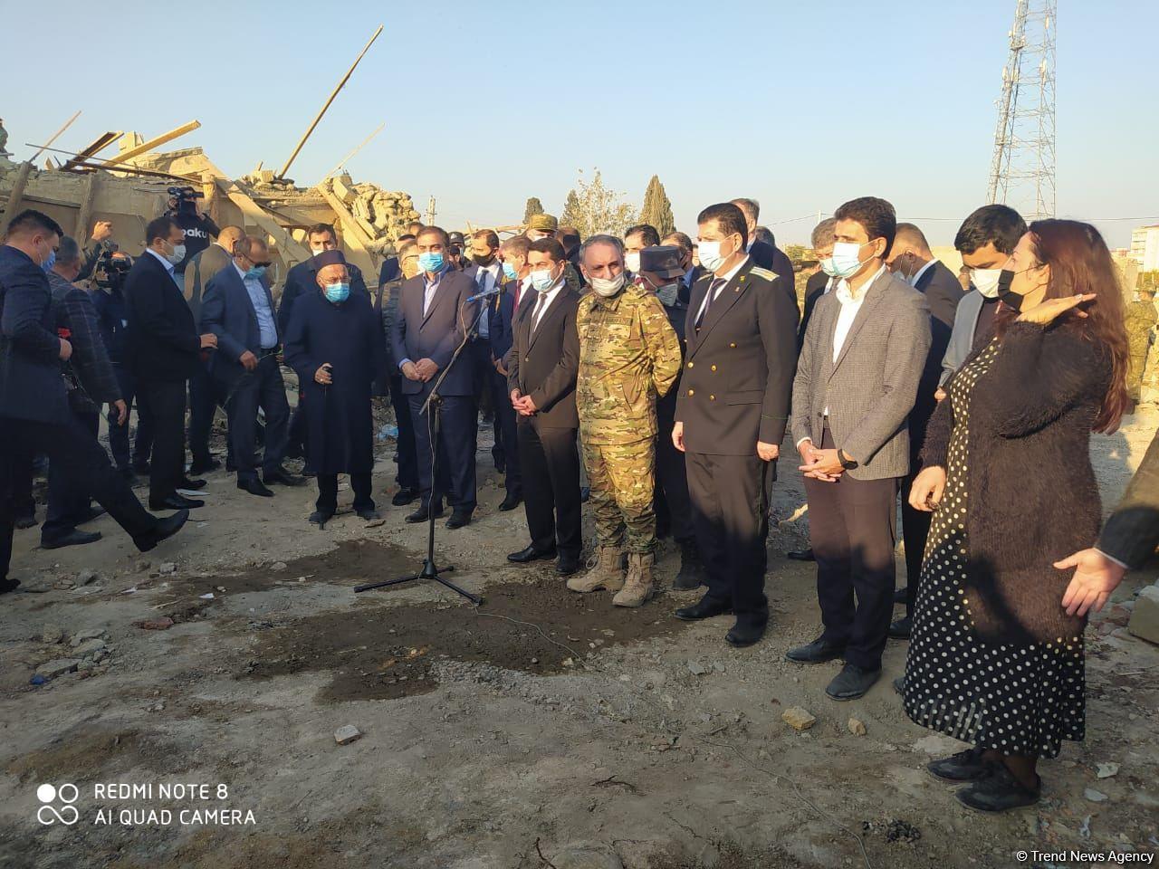 Хикмет Гаджиев и представители дипломатического корпуса прибыли в Гянджу