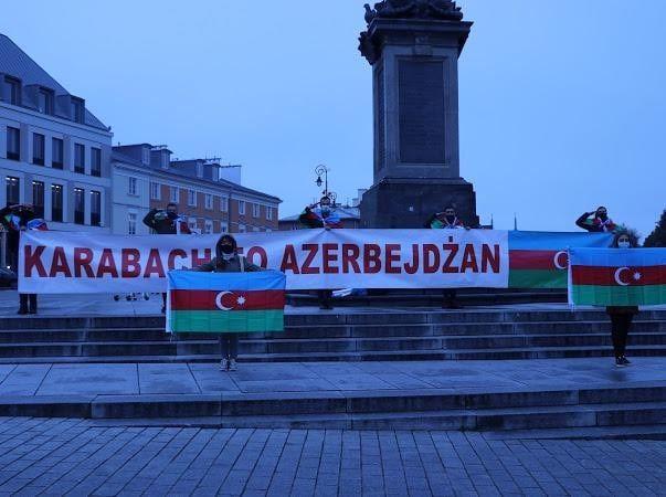 Varşavada Gəncə terroruna etiraz edilib