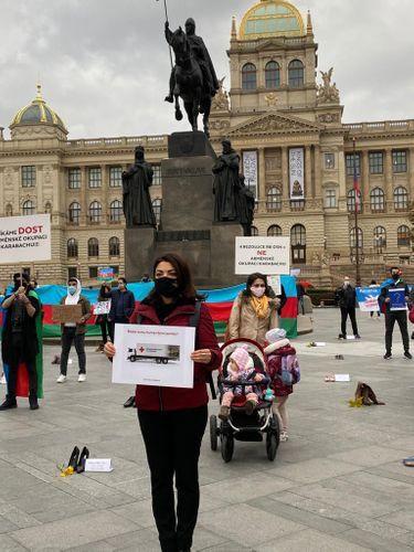 В Праге проведена акция в знак протеста против армянского теракта в Гяндже