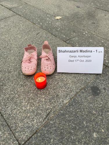 В Праге проведена акция в знак протеста против армянского теракта в Гяндже