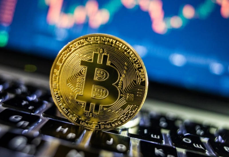 Курс биткойна поднялся до $12,5 тыс.