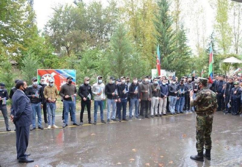 В Азербайджане каждый отправленный на фронт солдат проходит проверку на COVID-19