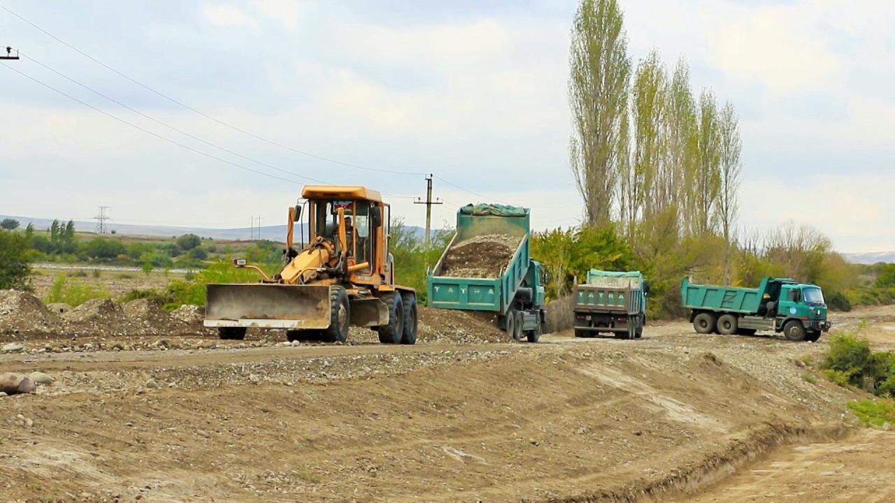 Началось восстановление дорог в освобожденные села Суговушан и Талыш