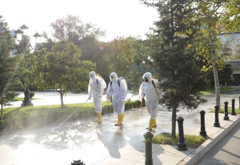 Жителей Баку просят не выходить из дома