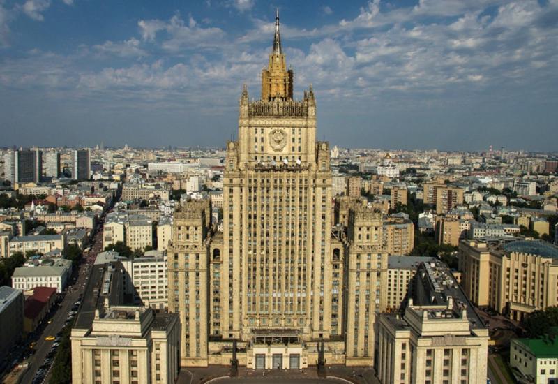 МИД России поделилось в Twitter публикацией в связи с гибелью в Гяндже Артура Маякова