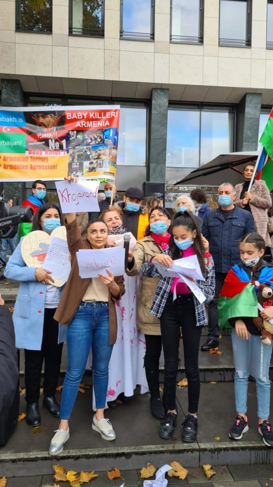 Almaniyada Gəncə terroruna qarşı etiraz yürüşü keçirilib