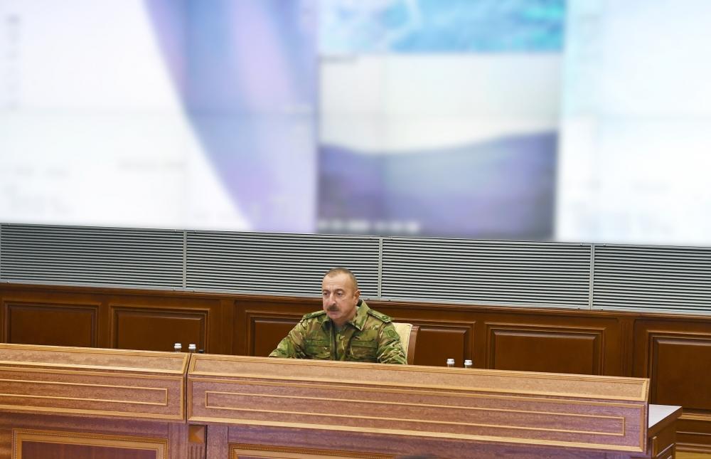 Prezident, Ali Baş Komandan İlham Əliyevin rəhbərliyi ilə Müdafiə Nazirliyinin Mərkəzi Komanda Məntəqəsində operativ müşavirə keçirilib