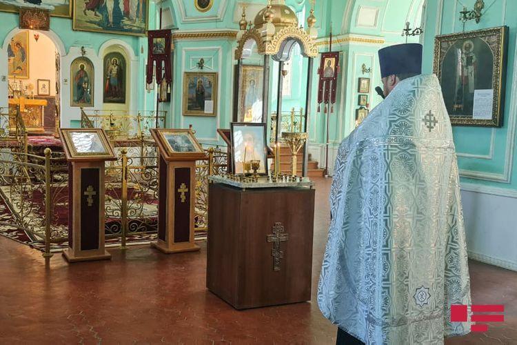 В Гяндже прощаются с погибшим в результате армянского террора 13-летним Артуром Маяковым