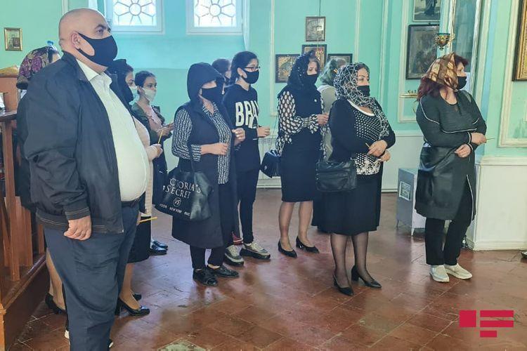 В Гяндже прощаются с погибшим в результате армянского террора 13-летним Артуром Маяковым