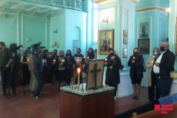 В Гяндже прощаются с погибшим в результате армянского террора 13-летним Артуром Маяковым