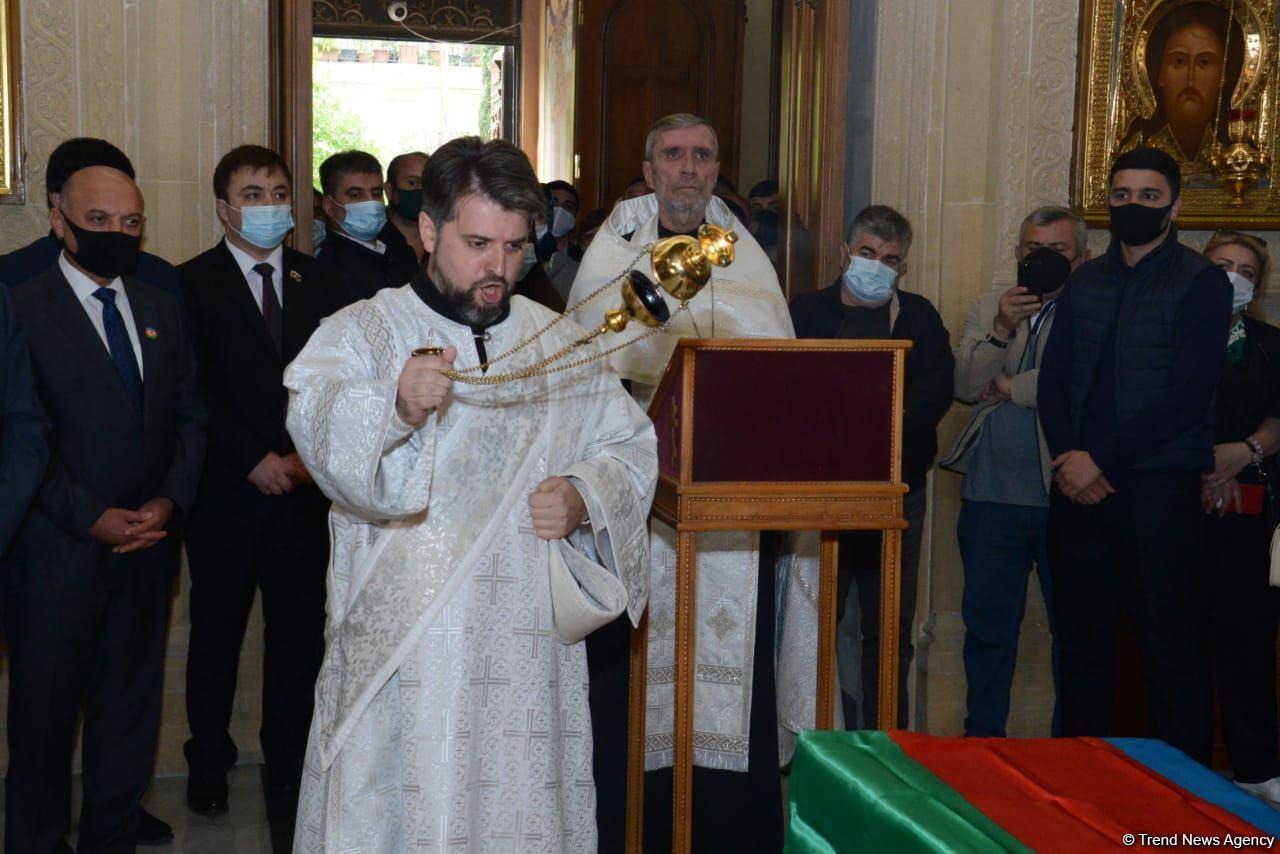 Дмитрий Солнцев похоронен во второй Аллее шехидов