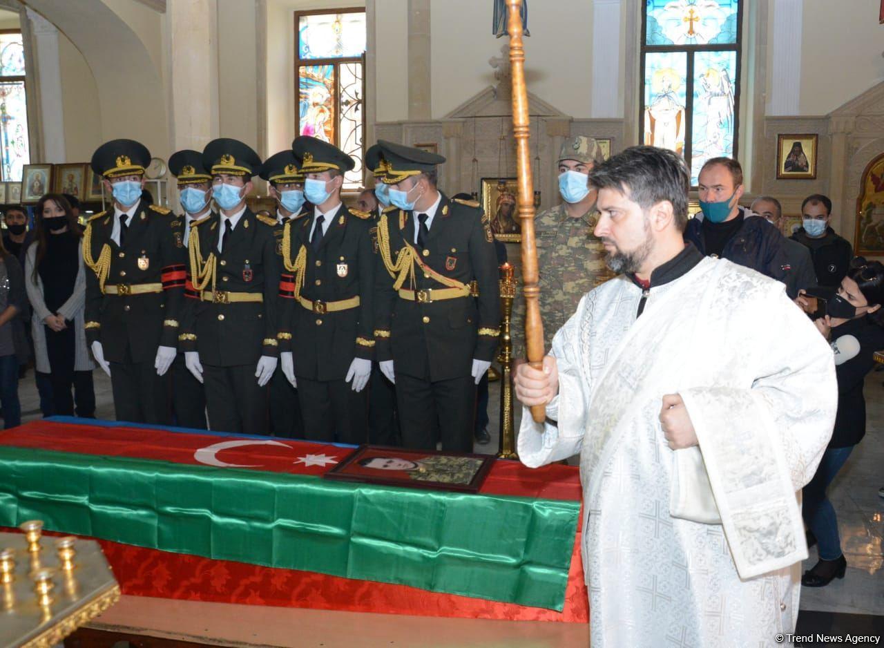 Дмитрий Солнцев похоронен во второй Аллее шехидов