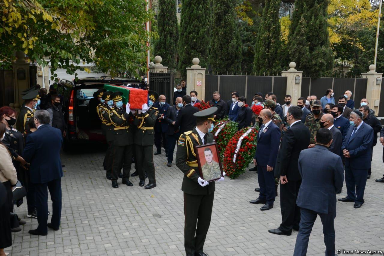Дмитрий Солнцев похоронен во второй Аллее шехидов