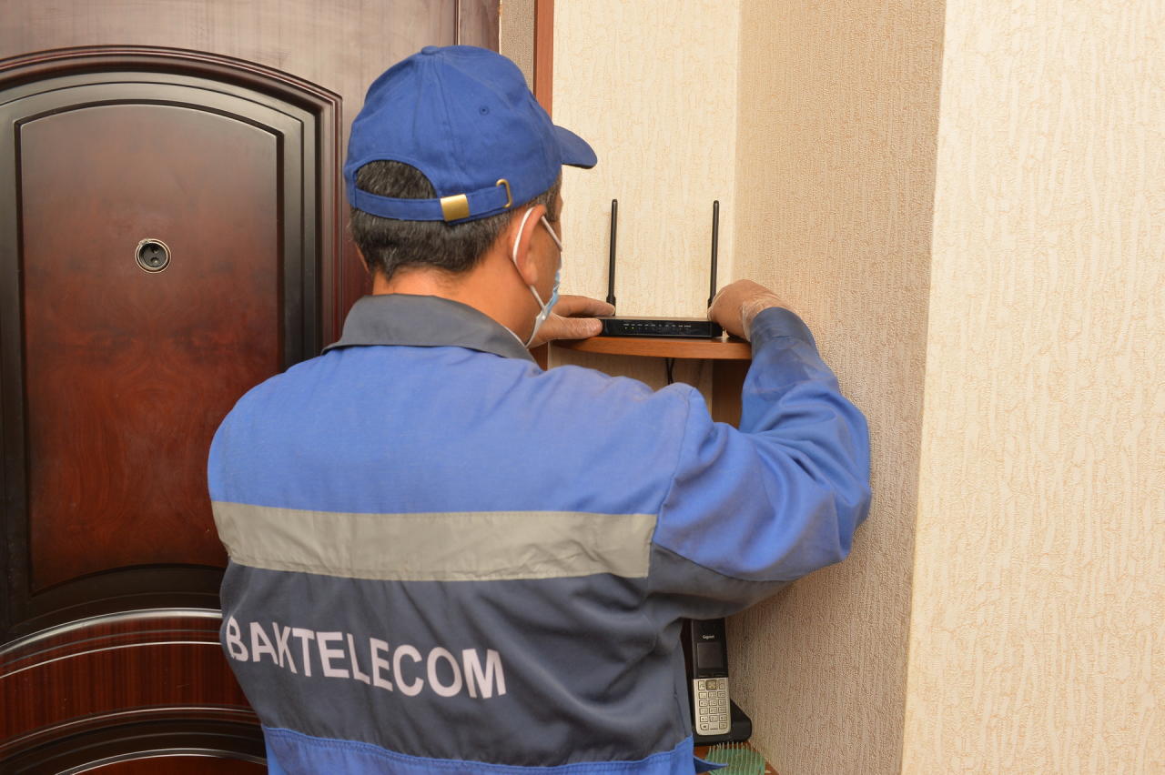 Baktelecom перевел жилой дом журналистов на оптическую сеть