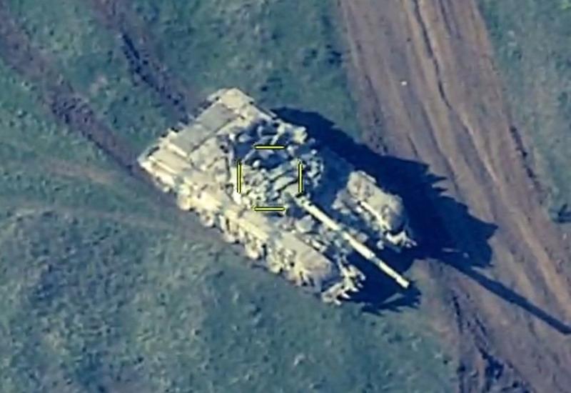 ВС Азербайджана уничтожили военную технику армян