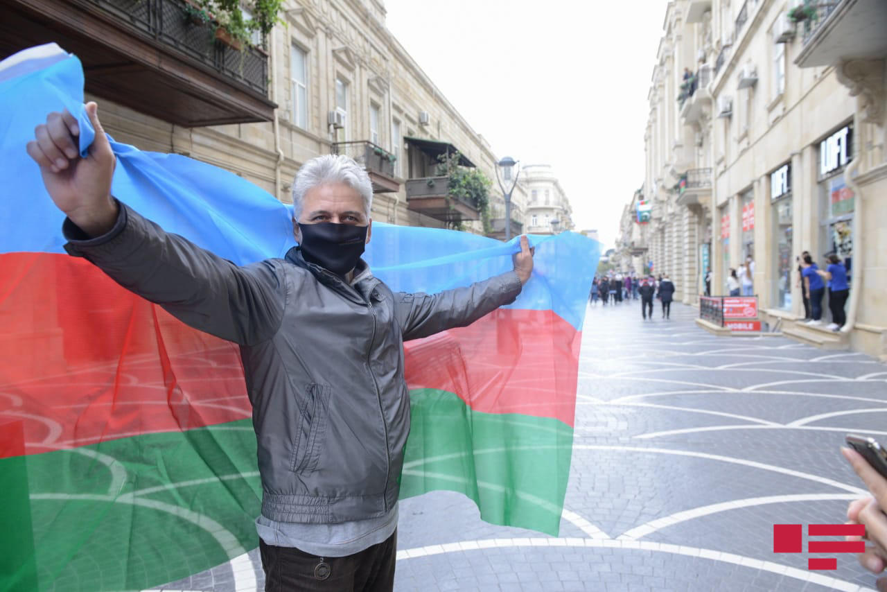 Баку празднует освобождение города Шуша