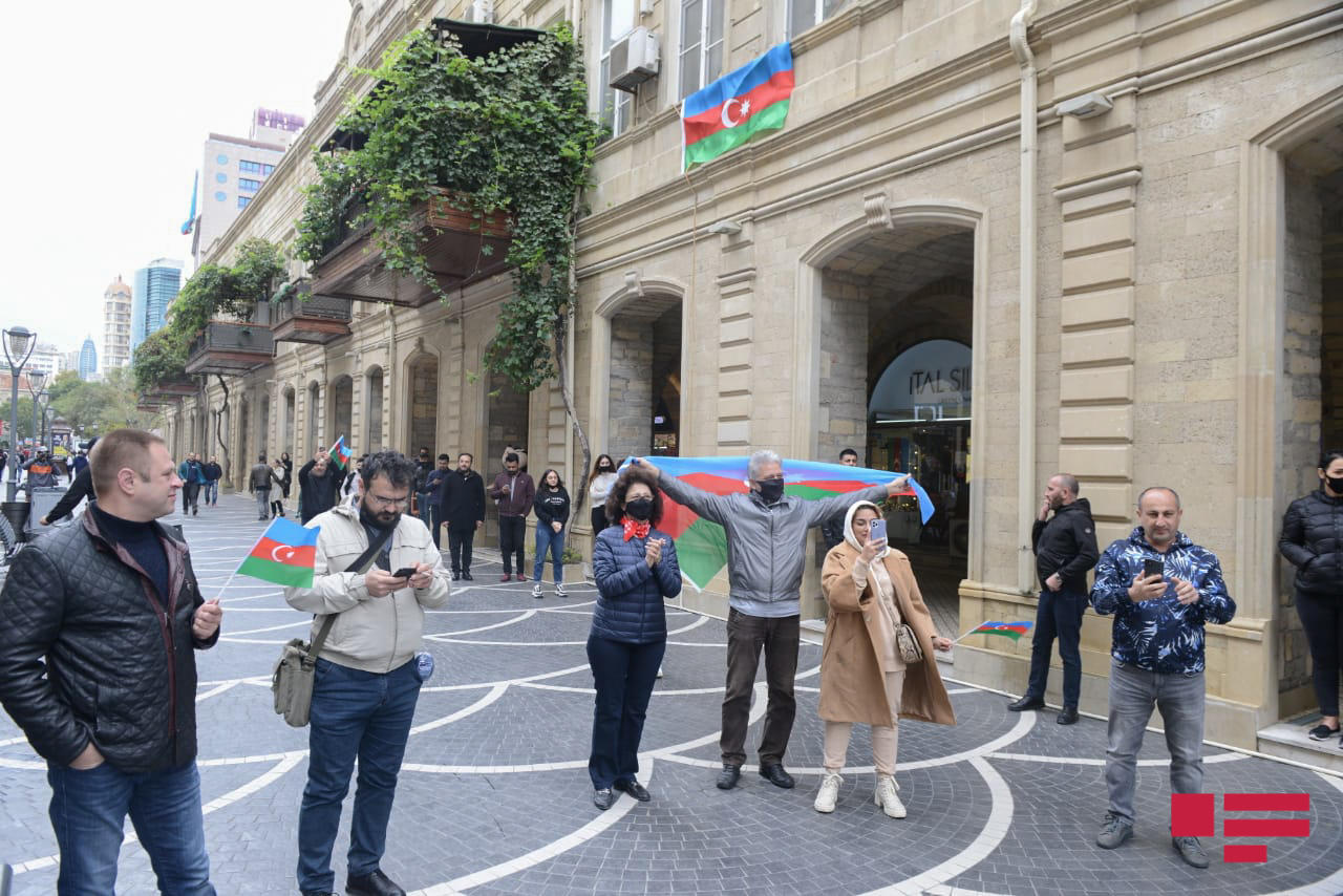 Баку празднует освобождение города Шуша