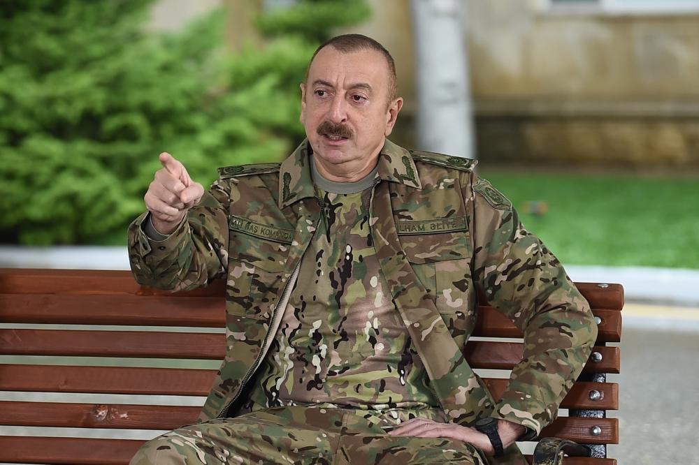 Президент Ильхам Алиев и Первая леди Мехрибан Алиева встретились с военнослужащими, проходящими лечение в Клиническом медицинском центре №1