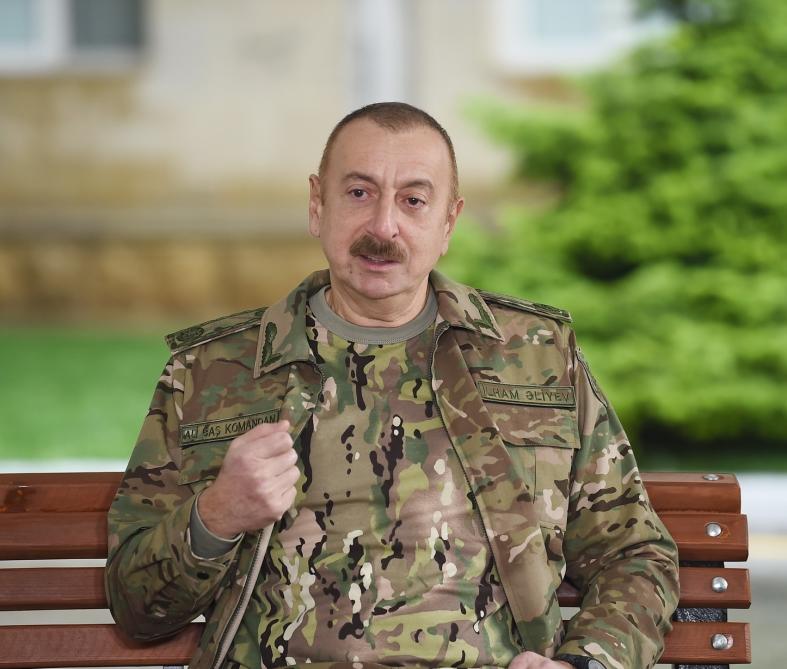 Президент Ильхам Алиев и Первая леди Мехрибан Алиева встретились с военнослужащими, проходящими лечение в Клиническом медицинском центре №1
