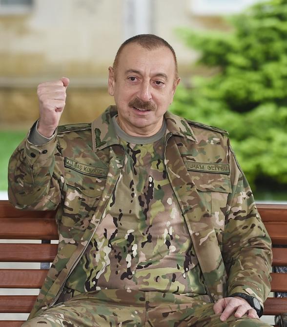 Президент Ильхам Алиев и Первая леди Мехрибан Алиева встретились с военнослужащими, проходящими лечение в Клиническом медицинском центре №1