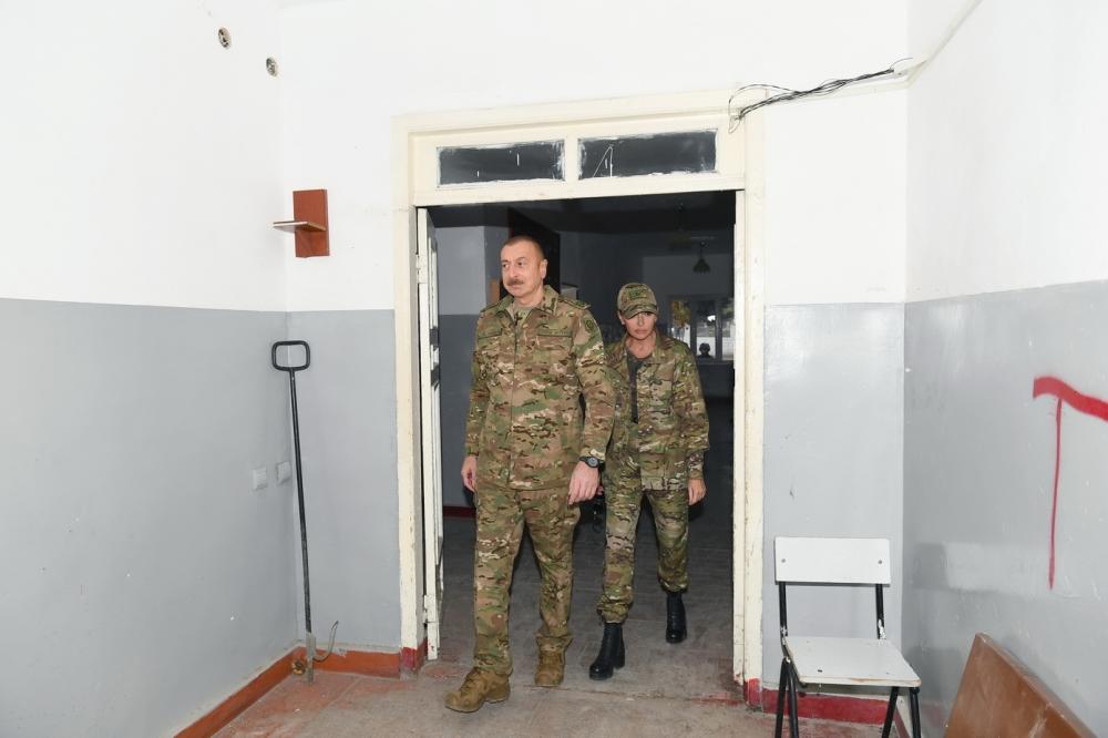 Президент Ильхам Алиев и Первая леди Мехрибан Алиева побывали в освобожденных от оккупации Физулинском и Джебраильском районах, в том числе в городах Физули и Джебраил