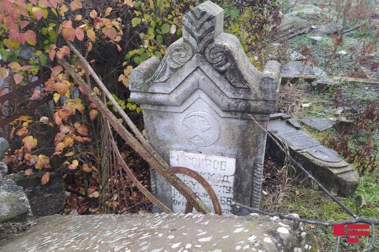 Армяне разрушили кладбище в городе Физули