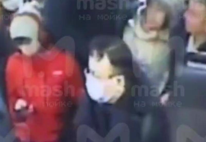 В Петербурге мужчину зарезали за просьбу надеть маску