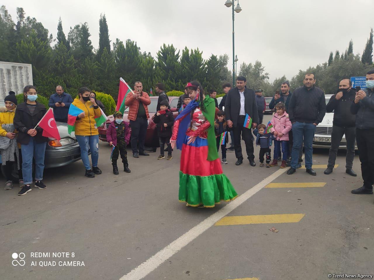 Праздничный марш в Агдаме