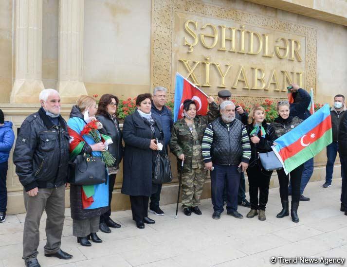 Агдамцы посетили Аллею шехидов