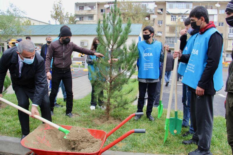 В рамках проекта «Наш двор» благоустроены первые за пределами Баку дворы