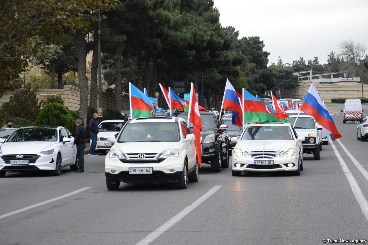 В Баку проведен автопробег по случаю освобождения Кельбаджара