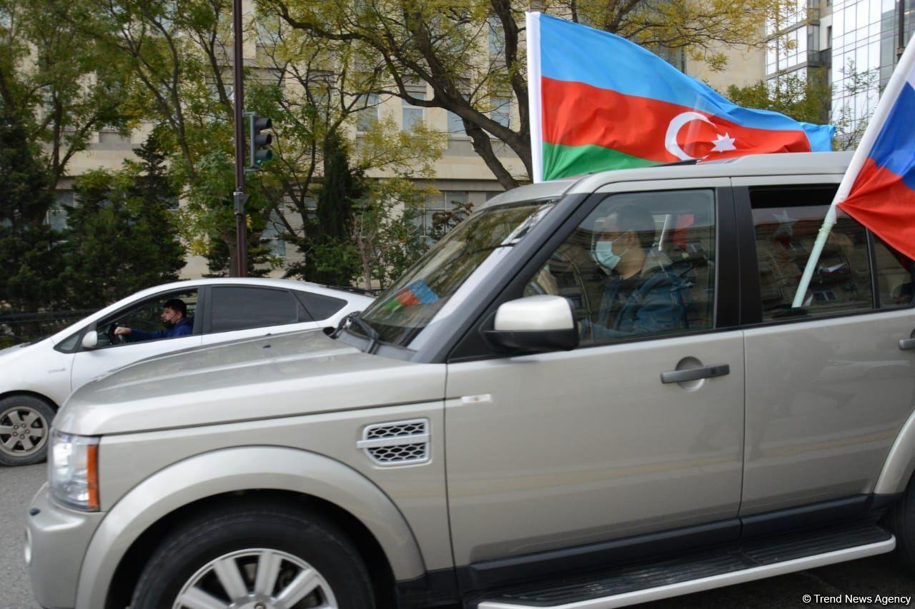 В Баку проведен автопробег по случаю освобождения Кельбаджара