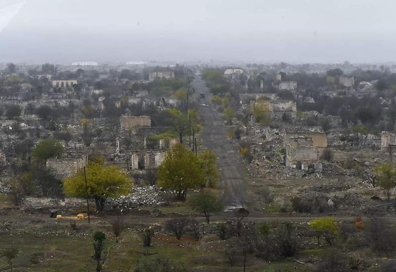 В Агдаме разрушены все исторические памятники и здания