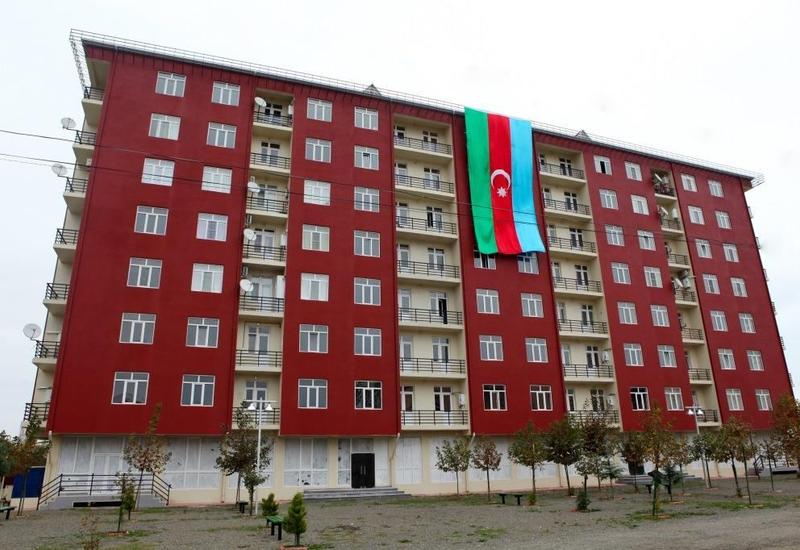 Семьям шехидов и инвалидам войны предоставили жилье