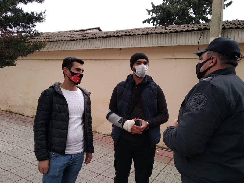 Tibbi maskadan istifadə etməyənlərə qarşı reyd keçirilib