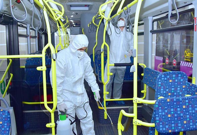 В бакинских автобусах проводится усиленная дезинфекция