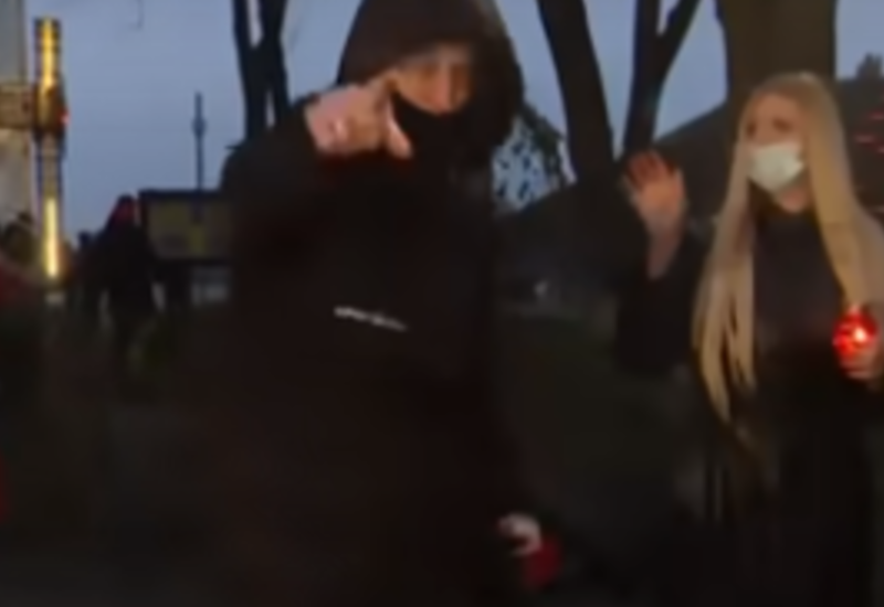 В Киеве неизвестный напал на журналистку в прямом эфире телеканала