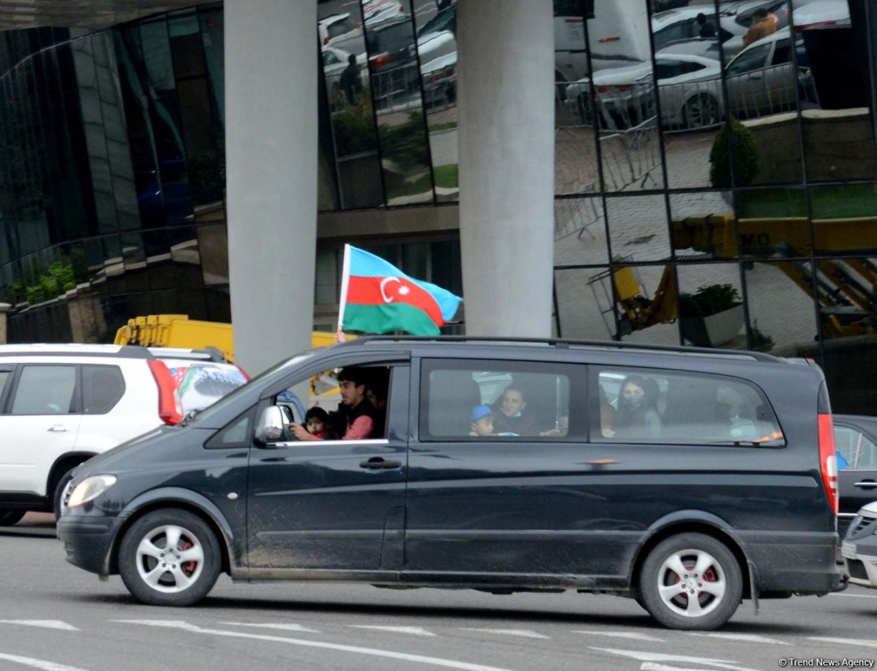 Праздничный автопробег в Баку в связи с освобождением Лачина