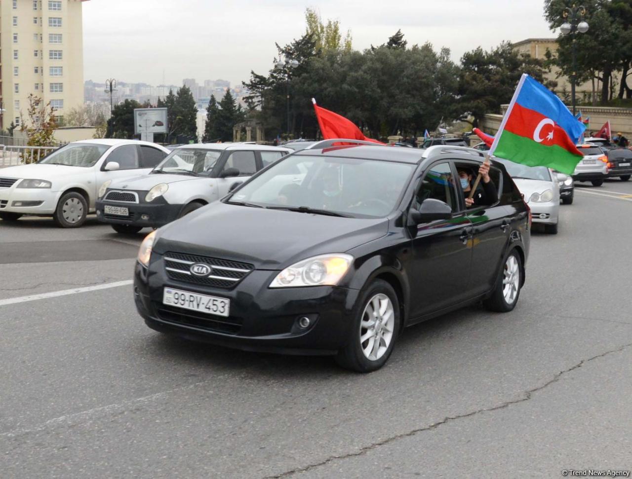 Праздничный автопробег в Баку в связи с освобождением Лачина
