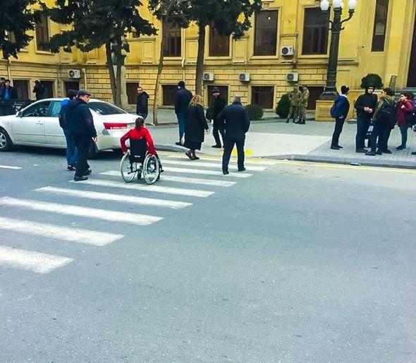 В Баку установлено более 2000  пандусов для инвалидов