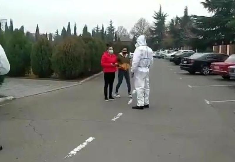 В Гяндже задержаны зараженные коронавирусом девушки, гулявшие по городу