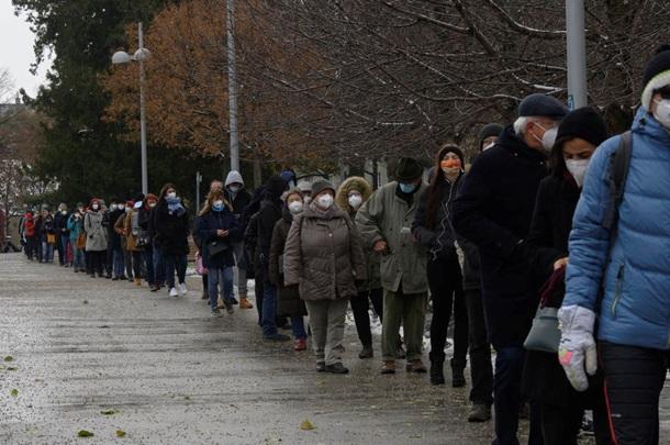 В Австрии стартовало массовое COVID-тестирование
