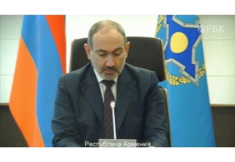 «КоммерсантЪ» высмеял Пашиняна за конфуз перед Путиным