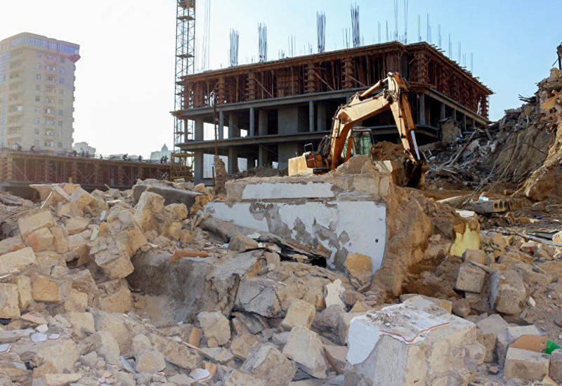 В Баку снесут эти здания