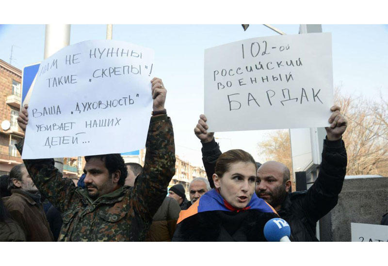 "Почему русские не умирали за нас?"